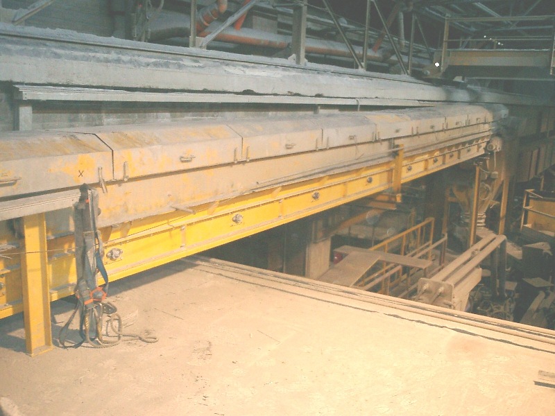 06 - CHAIN CONVEYOR INSTALLED UNDER THE BELT CONVEYOR